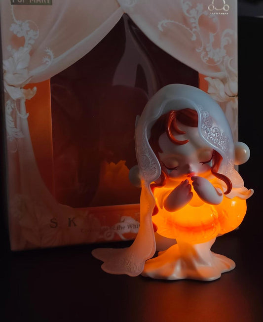 SKULLPANDA Covenant of the White Moon Figure POP MART