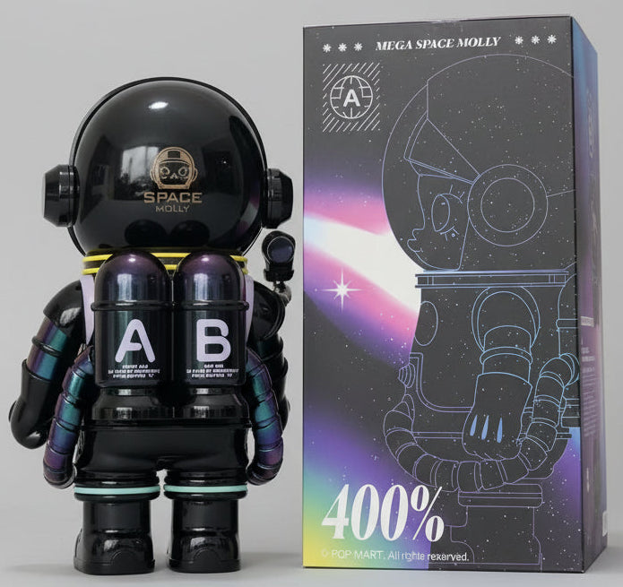 Molly - MEGA SPACE MOLLY 400% Erebus - POP Mart – Mochi Sweden